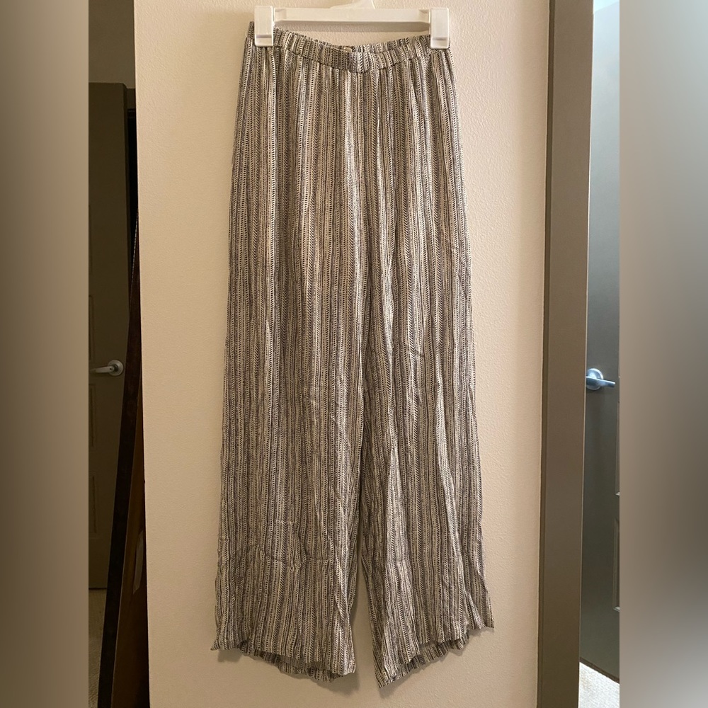 Hem & Thread flowy pant with built in shorts